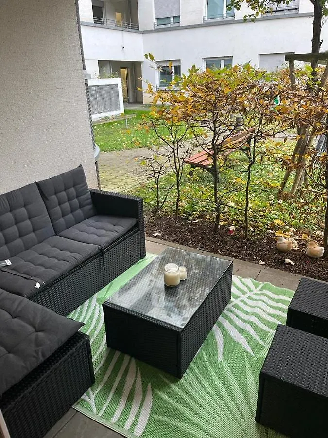 Апартаменты Mobilierte 5 Zimmer Wohnung Zur Vermieten Франкфурт-на-Майне Германия