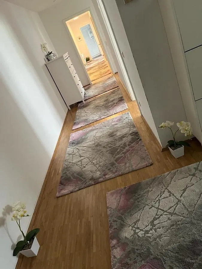 Mobilierte 5 Zimmer Wohnung Zur Vermieten Франкфурт-на-Майне Апартаменты