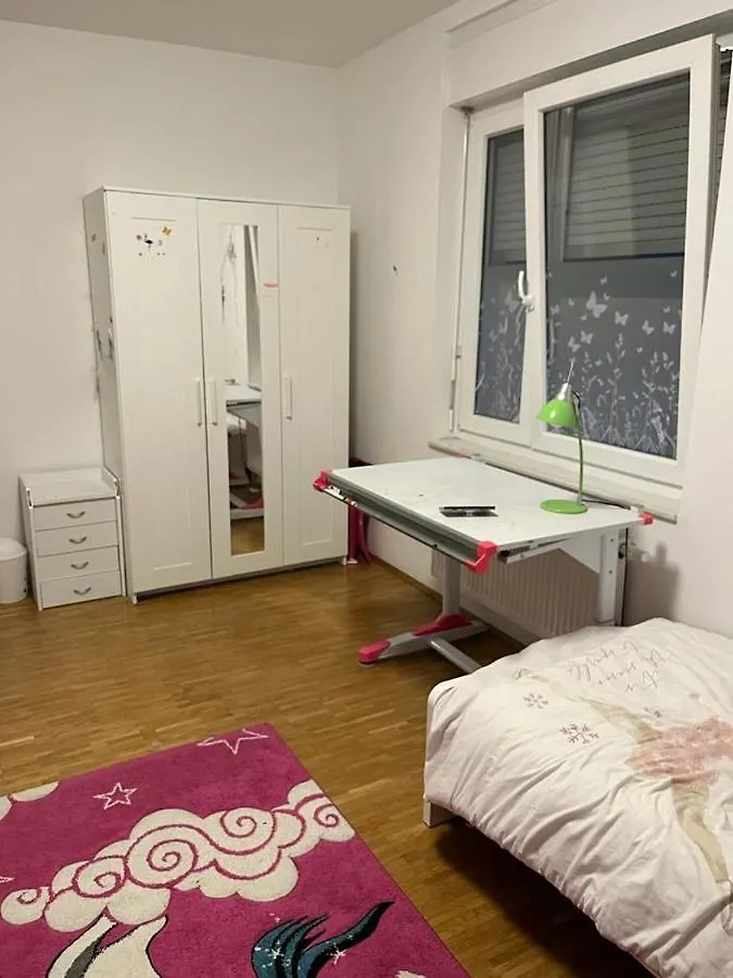 Apartment Mobilierte 5 Zimmer Wohnung Zur Vermieten Frankfurt am Main Germany