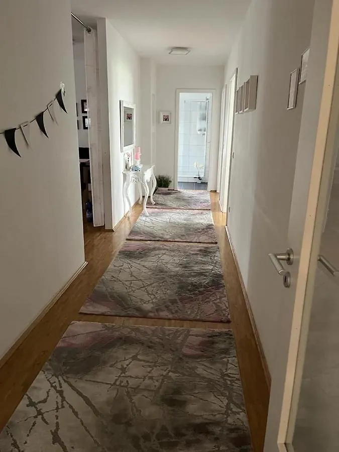 Mobilierte 5 Zimmer Wohnung Zur Vermieten Frankfurt am Main Germany